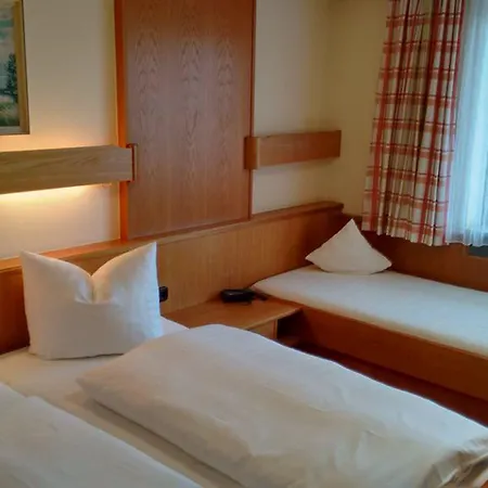 Unterwirt Πανσιόν 3*